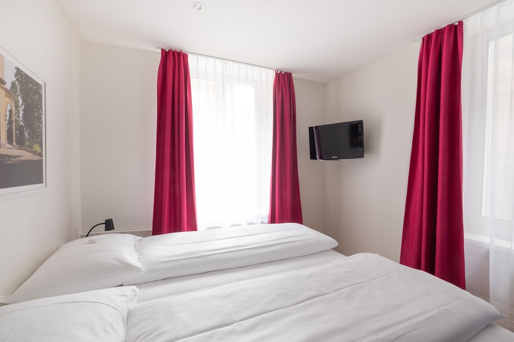 Double Room - Photo 5