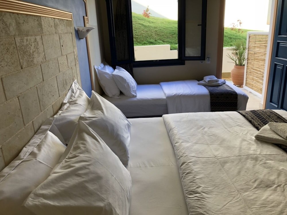 Standard Triple Room - Photo 1