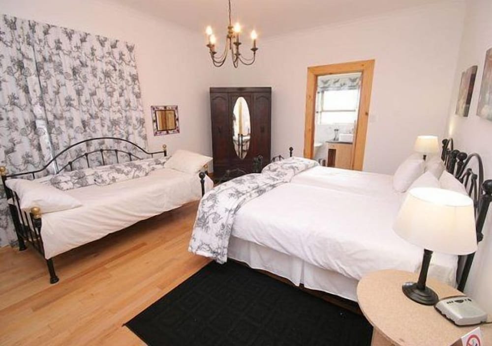 House Louise photo 1