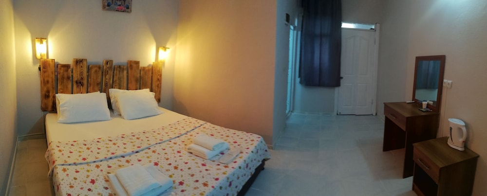 Economy Room photo 3