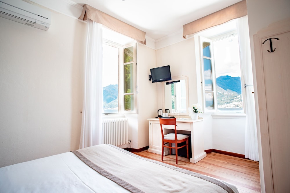 Standard Double Room, Lake View (in Hotel, No lift)