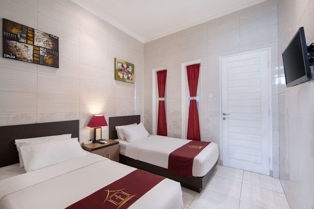 Deluxe Room, Poolside photo 3