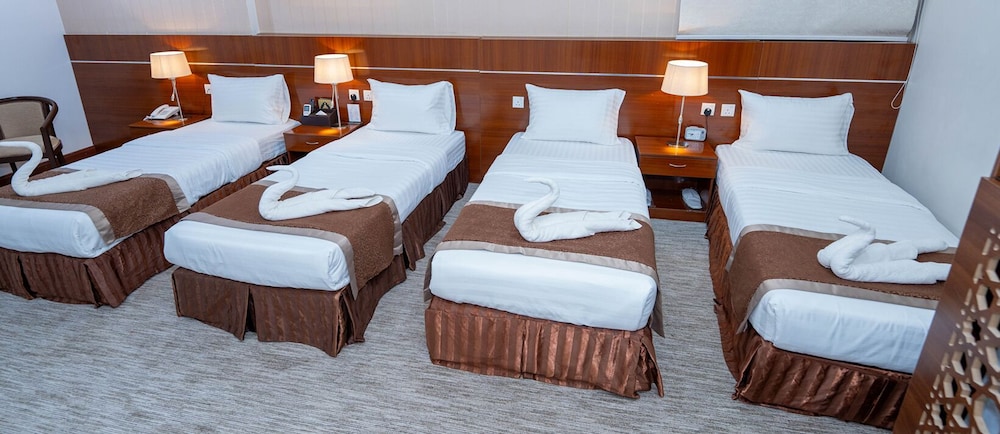 Economy Quadruple Room - Photo 1