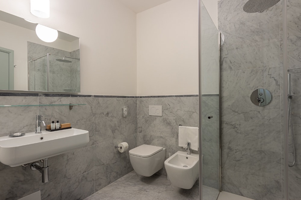 Two-Bedroom Suite Camelia - Photo 3