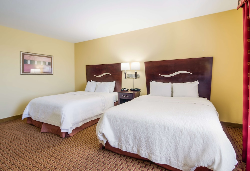 Room, 2 Queen Beds, Accessible, Non Smoking photo 1