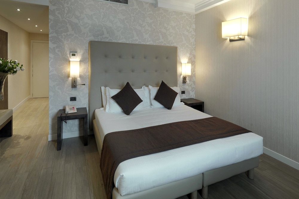 Deluxe Double Room Single Use photo 1