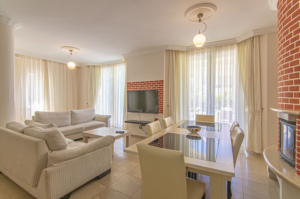 Villa, 5 Bedrooms photo 1
