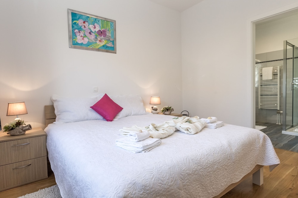 Villa, 1 Bedroom photo 2