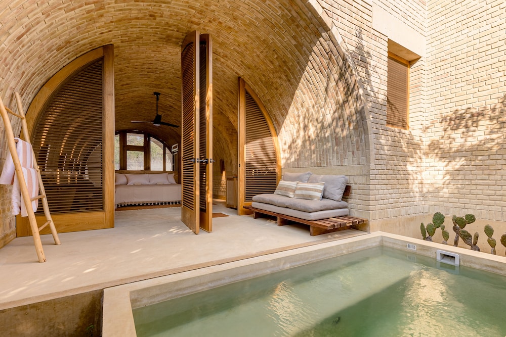 Private Pool Senior Suite