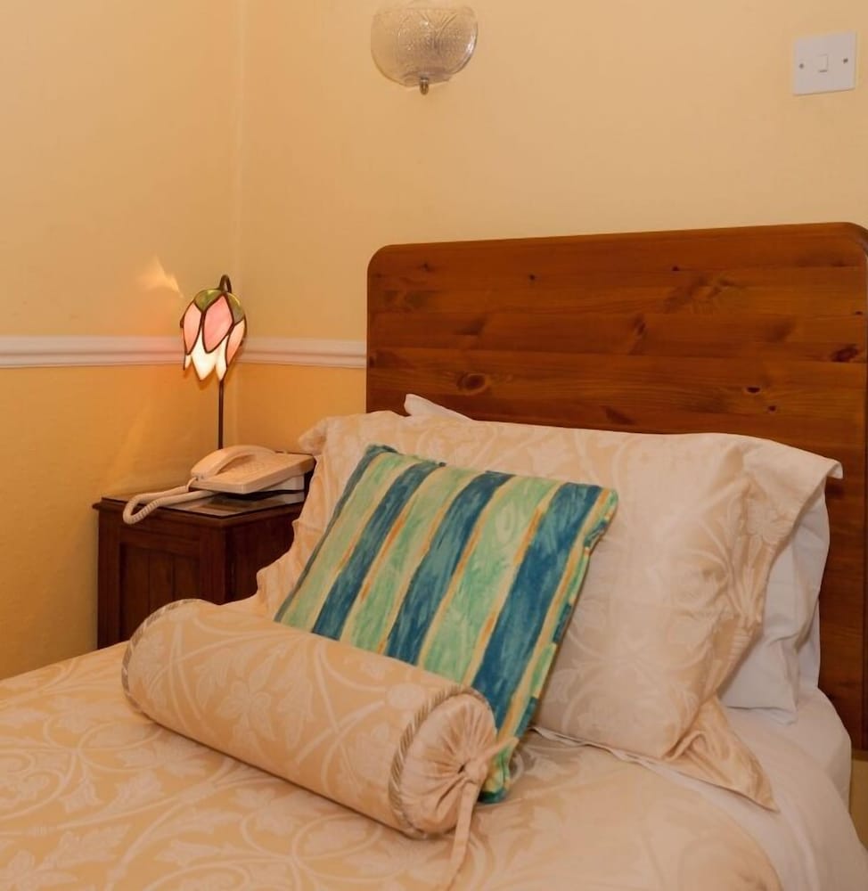 Single Room, Ensuite photo 3