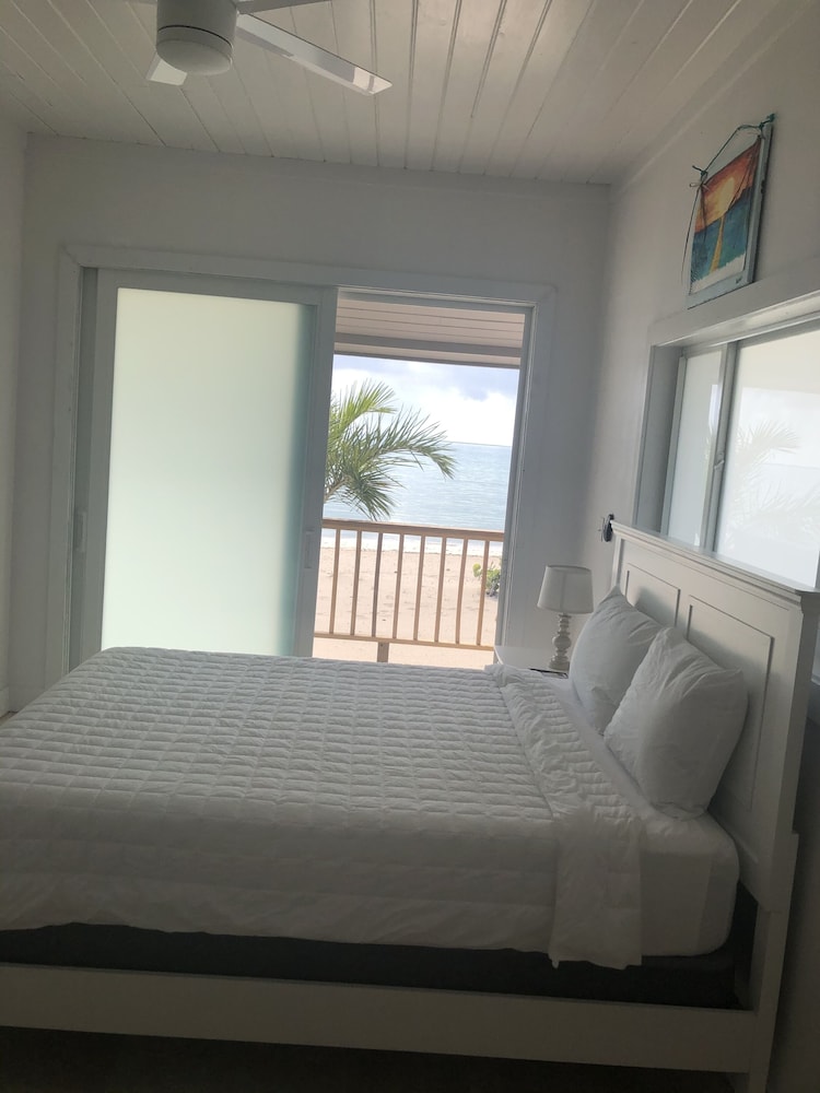 Comfort Suite, 2 Bedrooms, Non Smoking, Beach View photo 2