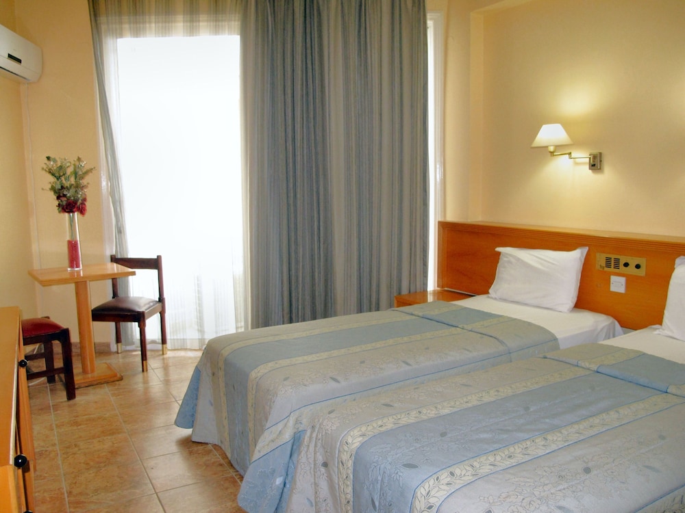 Double Or Twin Room photo 2