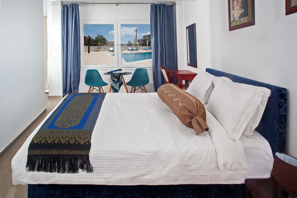 Honeymoon Room, Patio, Pool View - Photo 1
