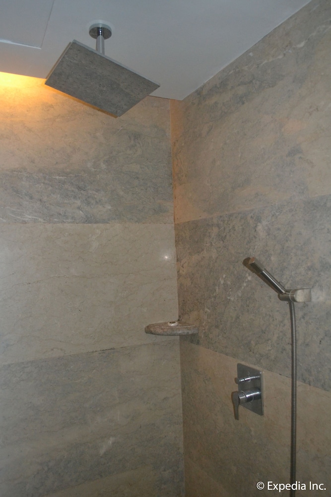 Executive Room - Photo 2