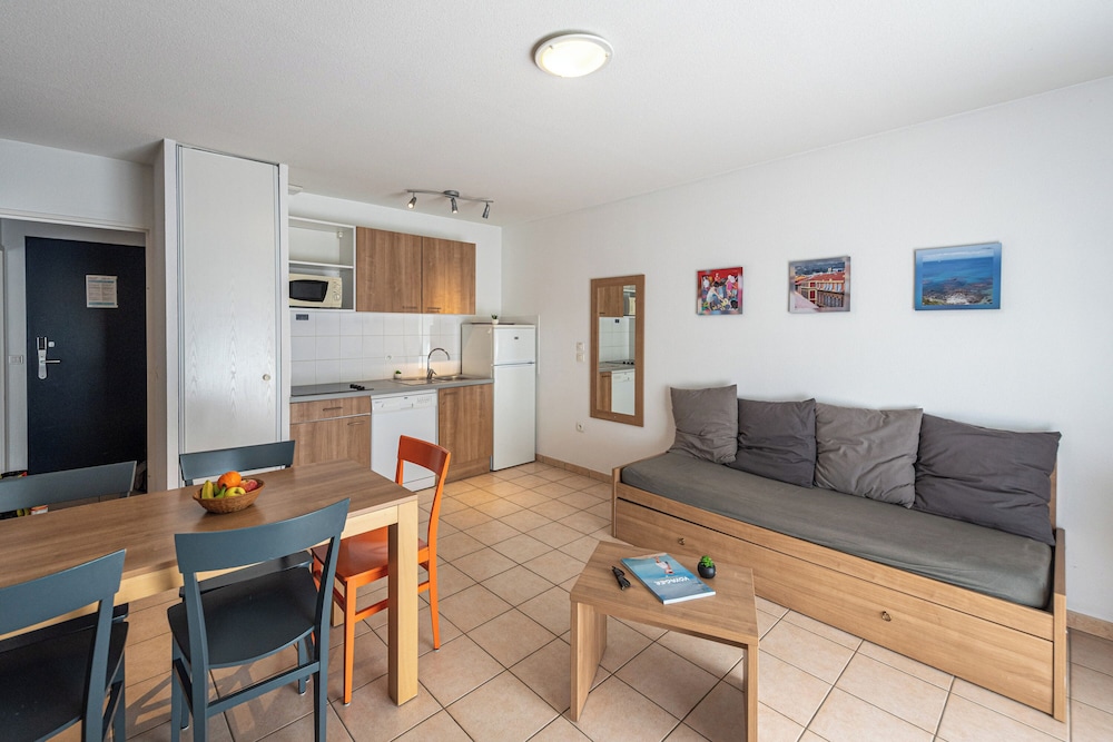 Standard Apartment, 5 persons photo 1