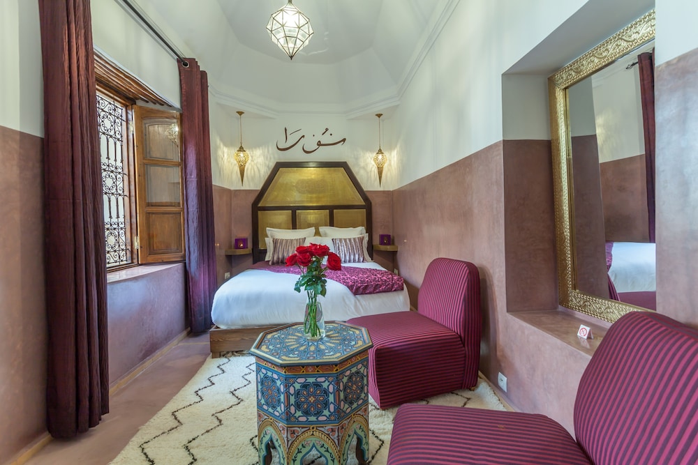Suite, Private Bathroom (Nora)