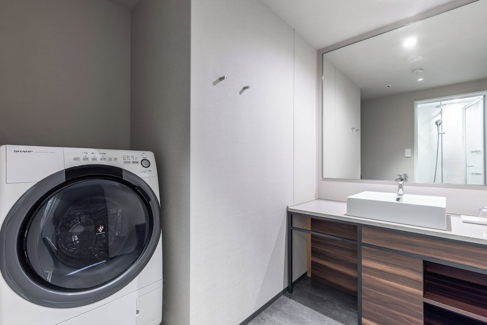 Deluxe Family Room with Washing Machine, Non Smoking photo 2