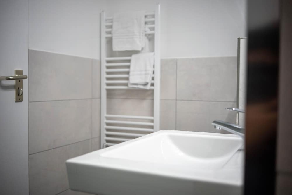 Deluxe Apartment - Photo 8