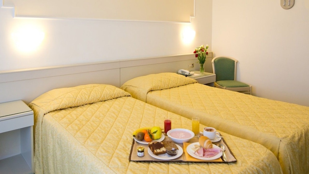 Basic Double or Twin Room photo 2