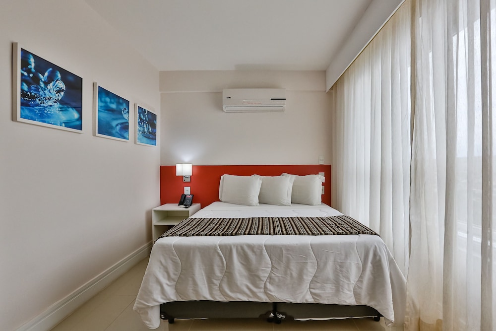 Deluxe Room, Accessible photo 1