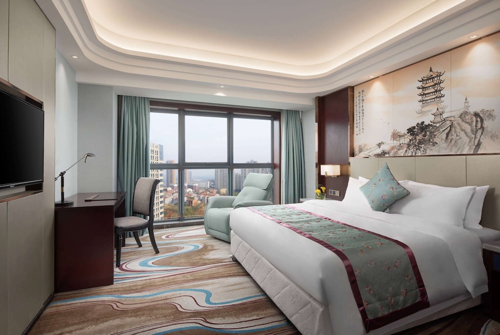 Executive Room, 1 King Bed, Non Smoking photo 2