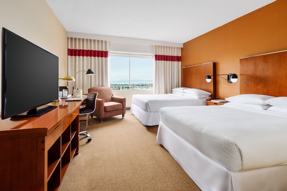 Deluxe Room, 2 Queen Beds photo 3