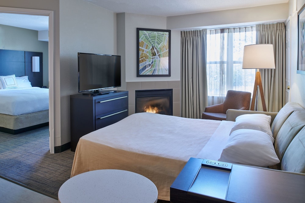 Suite, 1 Bedroom - Photo 4