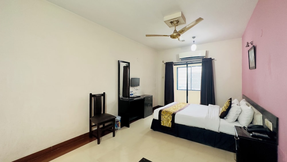 Deluxe Room - Photo 1