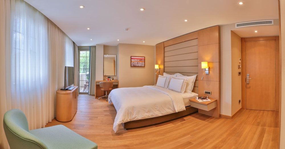 Superior Suite, Balcony photo 2
