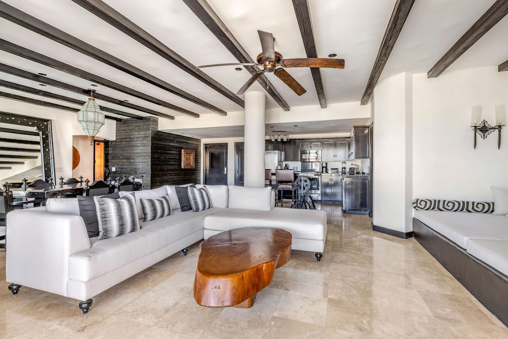 3 Bedroom 2 Kings 1 Queen Ocean Vw Penthouse