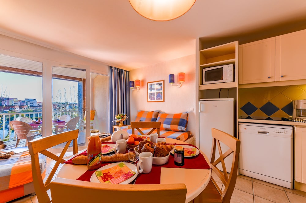 Apartment 1 Bedroom cabin, 6/7 persons photo 2