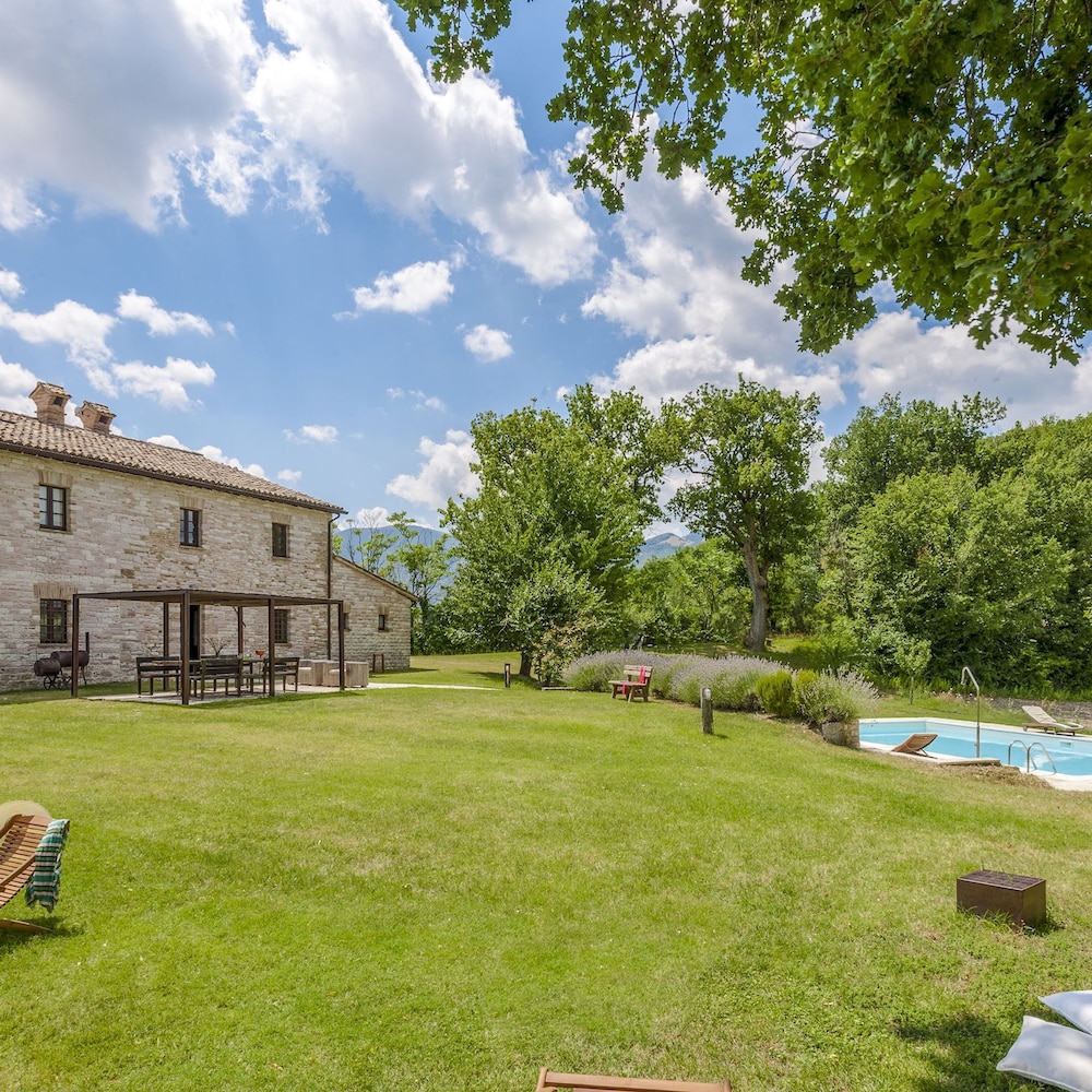 Villa photo 3
