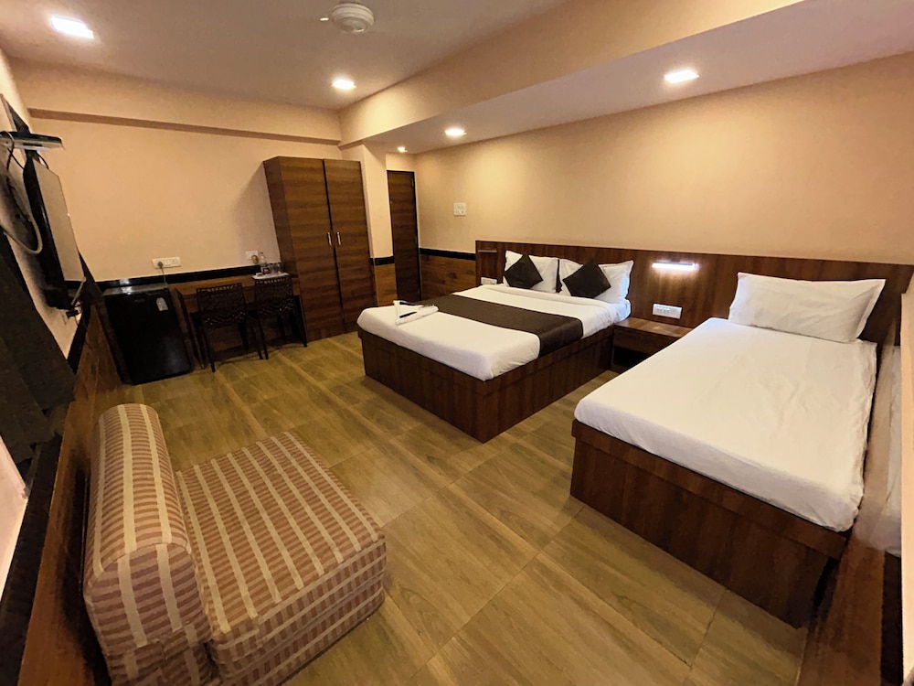 Superior Triple Room - Photo 8
