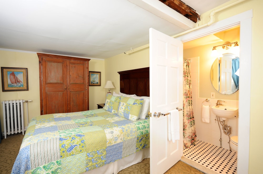 Standard Room photo 1