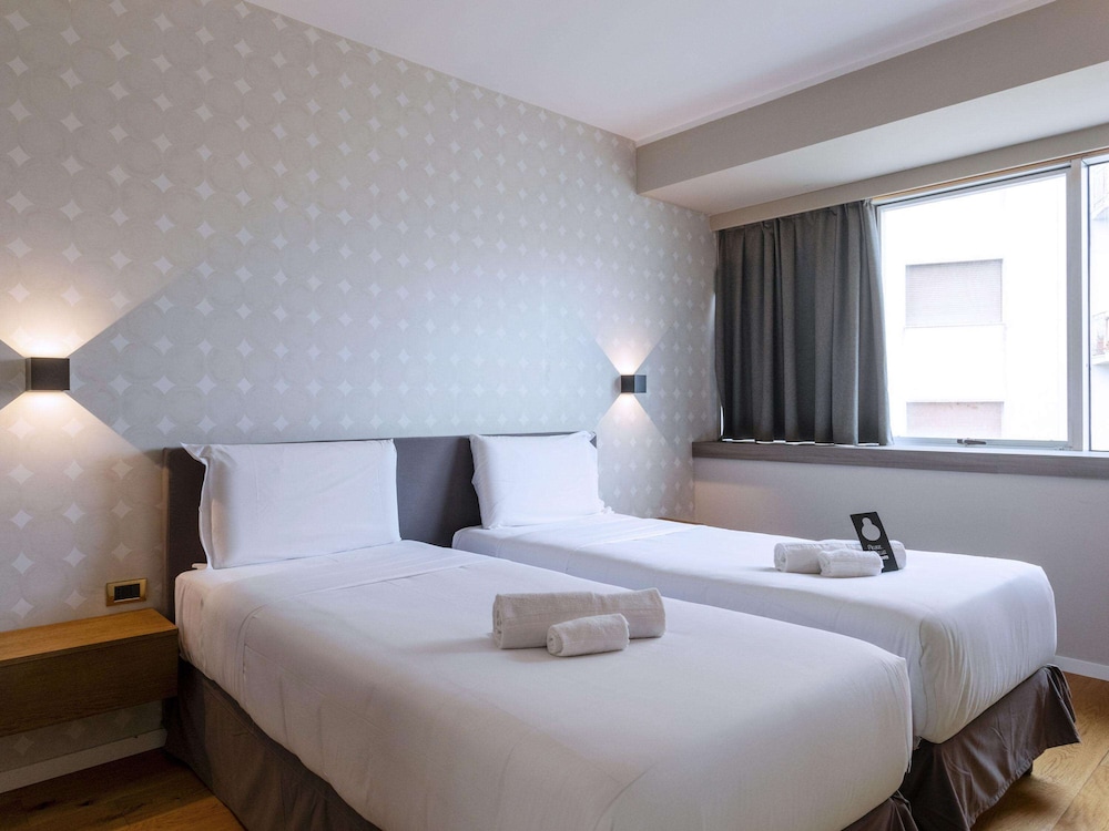 Twin Room - Photo 1