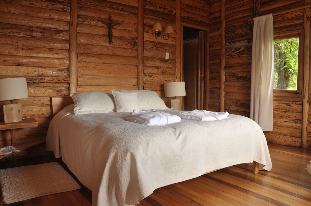 Family Cabin, 3 Bedrooms, 3 Bathrooms, Lake View photo 1