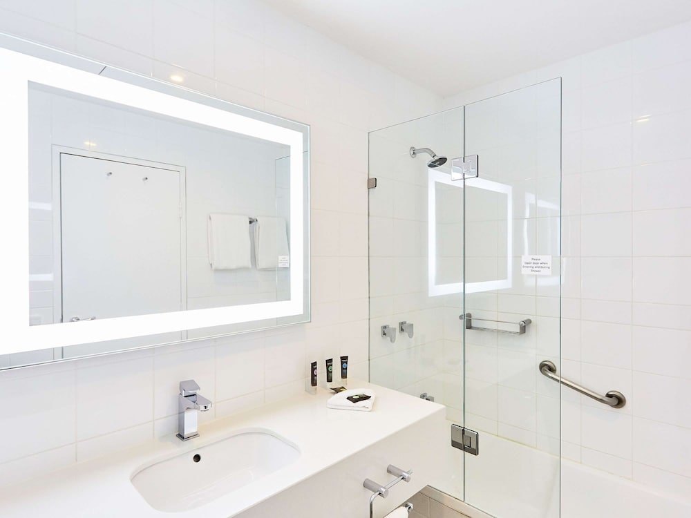 Standard Double Room, 2 Double Beds - Photo 8