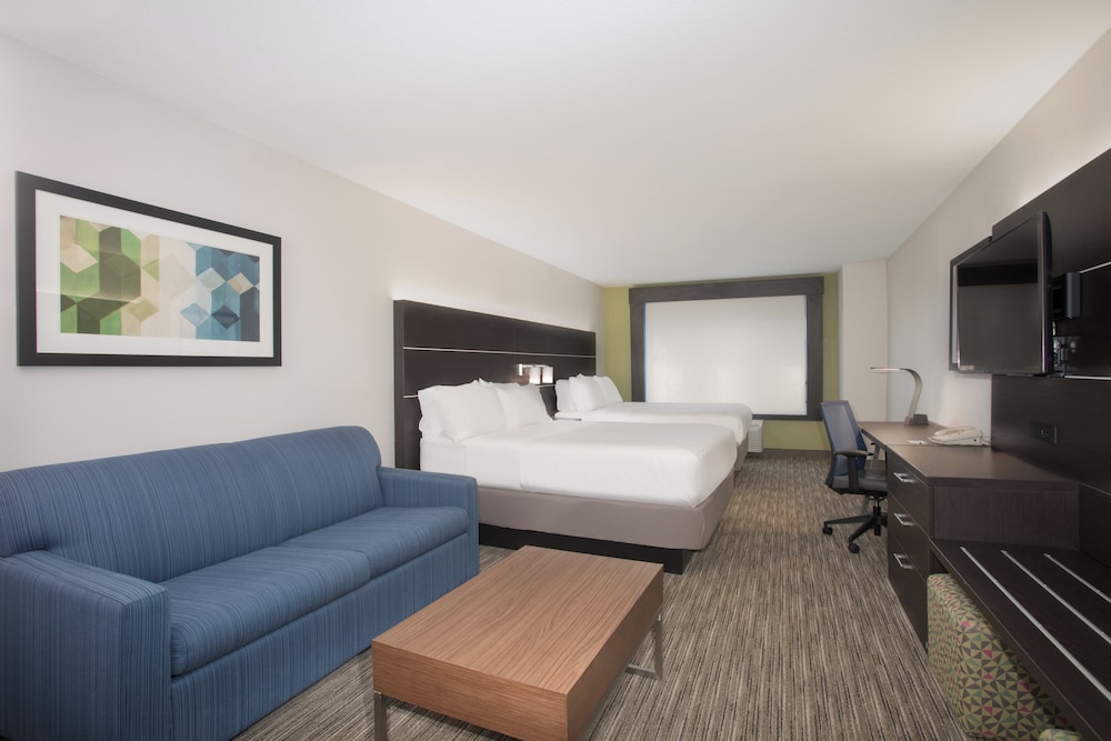 Suite, Multiple Beds - Photo 1