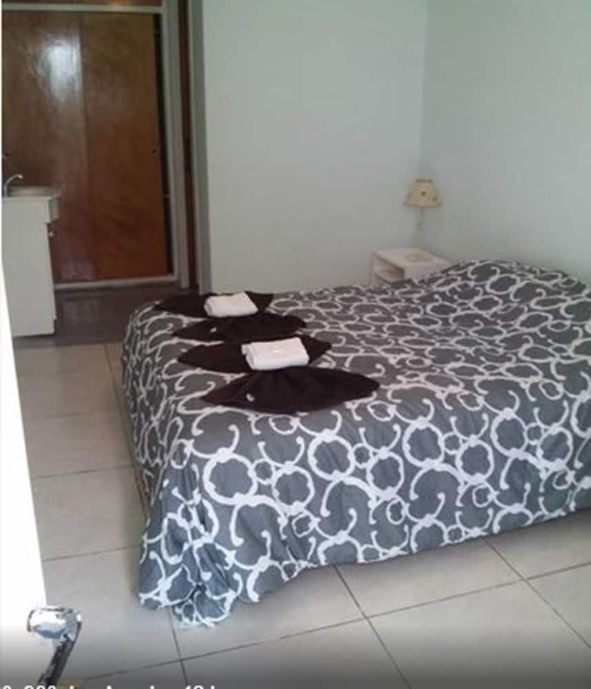 Standard Double Room, 1 Queen Bed, Non Smoking photo 3