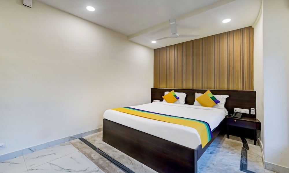 Deluxe Room - Photo 1
