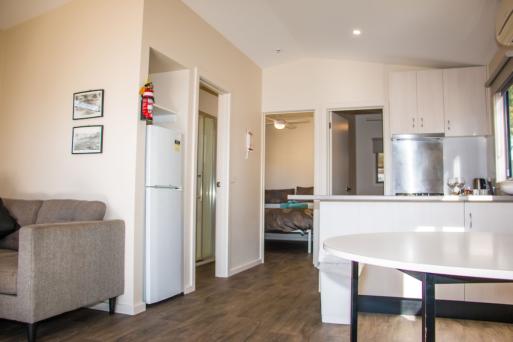 Deluxe Suite, 2 Bedrooms, Non Smoking, Kitchen (Deluxe Cabin) photo 1
