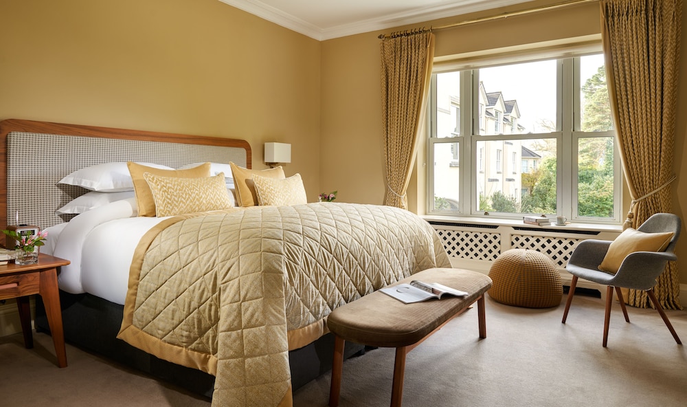 Signature Suite - Photo 1