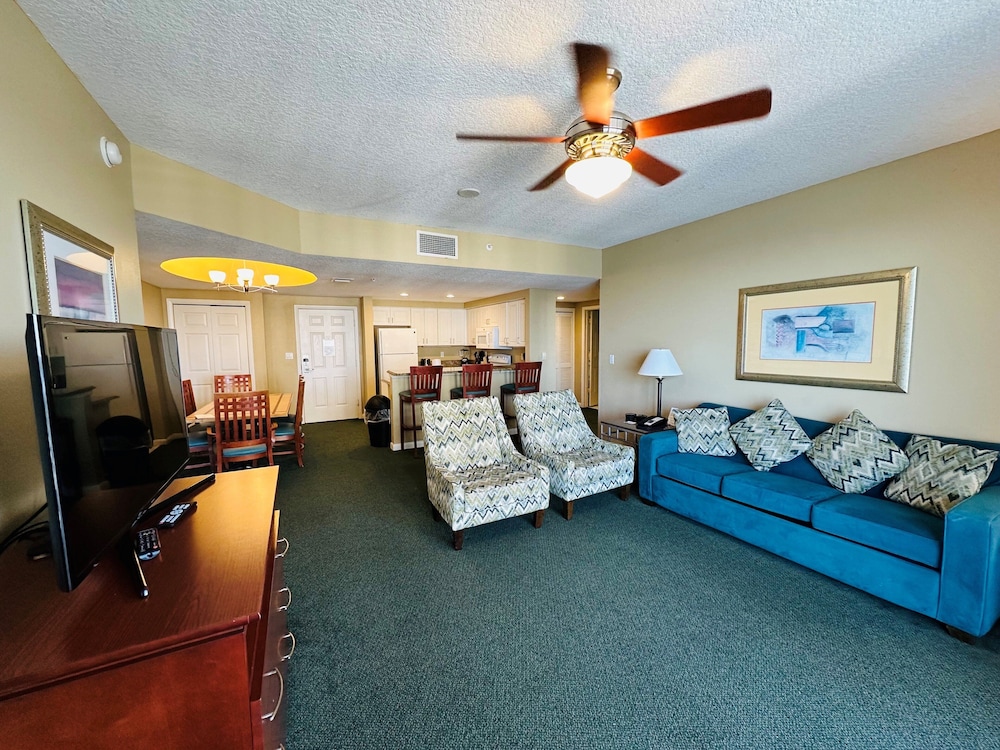 Deluxe Condo, 2 Bedrooms