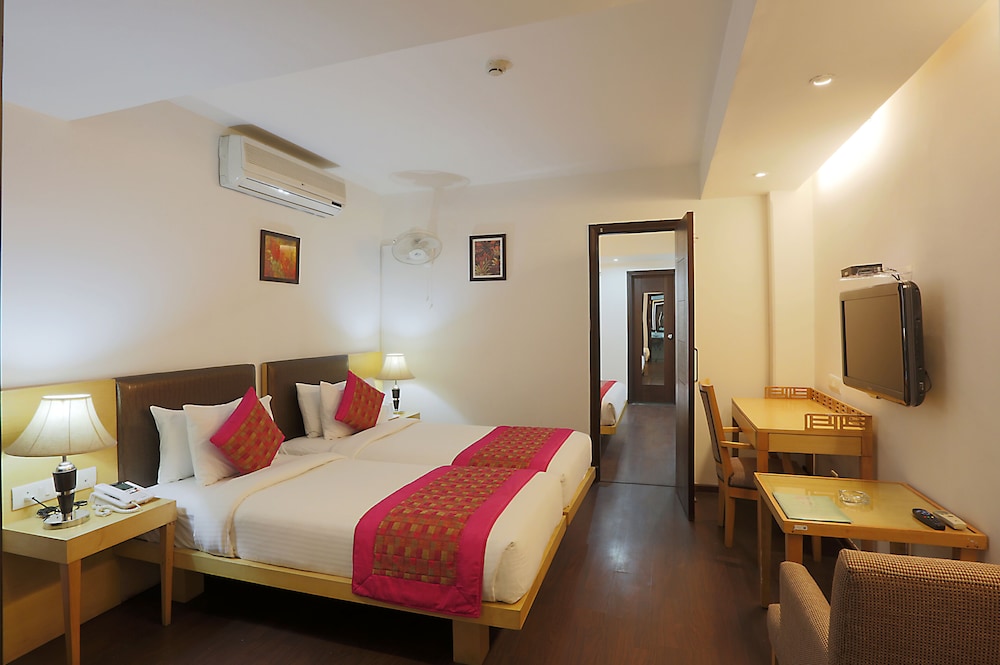 Suite Room - Photo 2