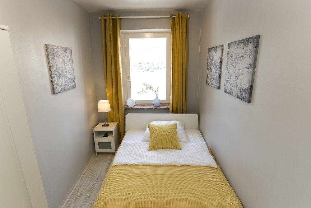 Apartment photo 2