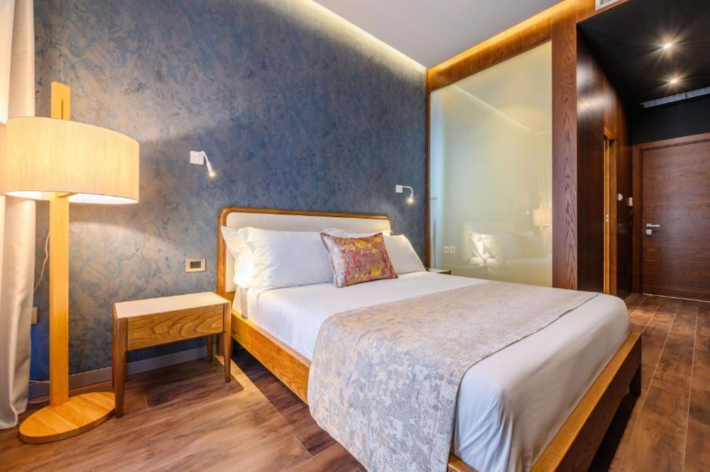 Deluxe Room, Balcony