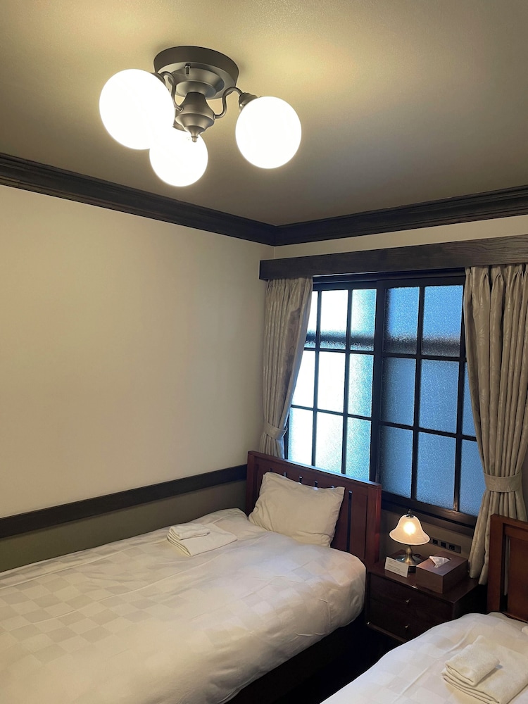 Western Style Twin Room, Non-Smoking photo 3