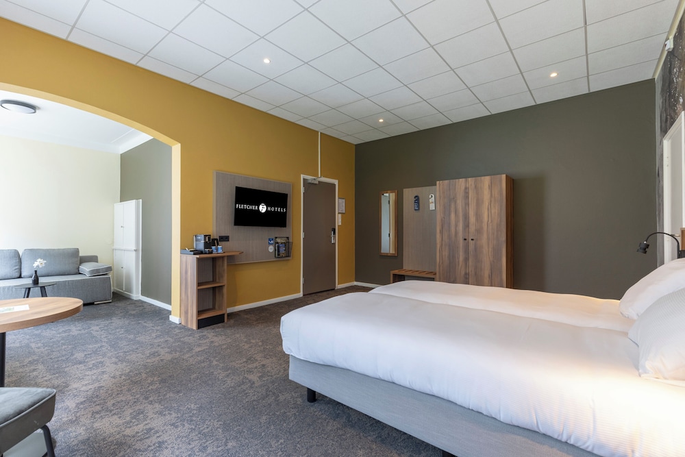 Luxury Suite - Photo 2