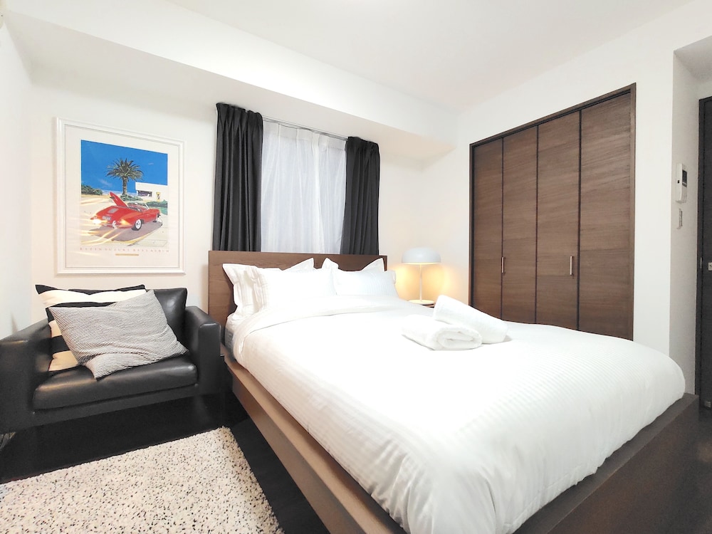 Room (Type A, 302)