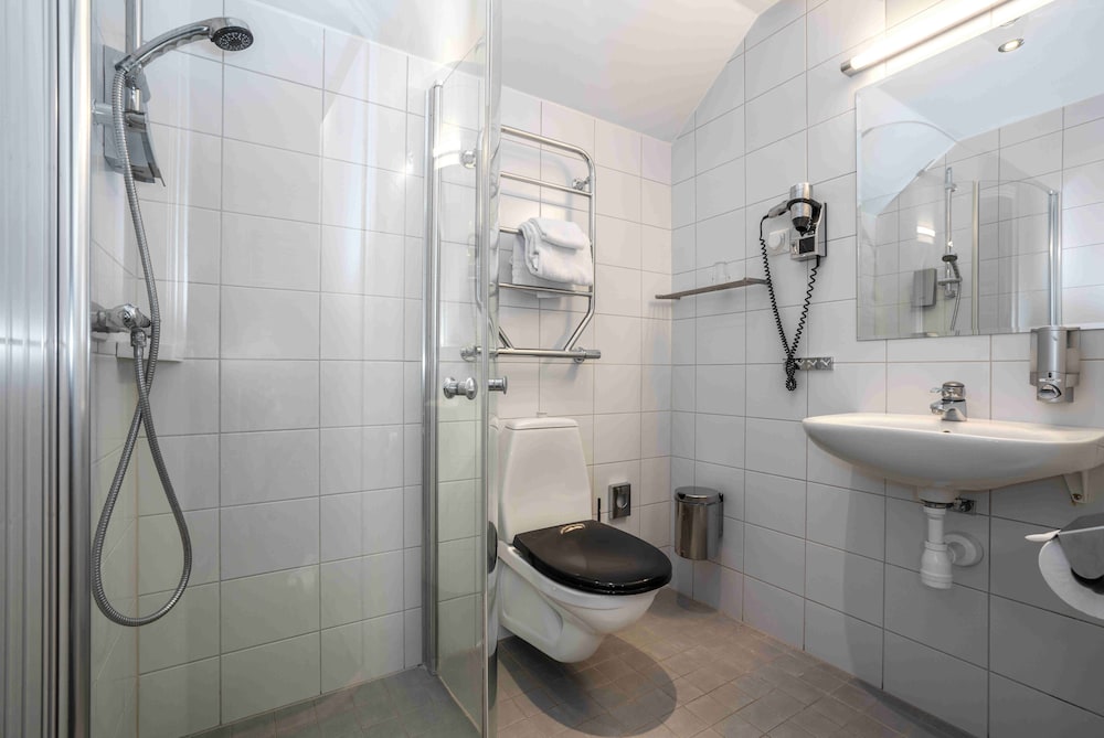 Standard Twin Room, Non Smoking photo 3